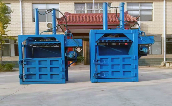 废铁压包机